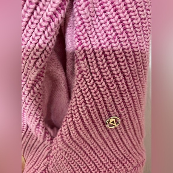 Ivivva Lululemon Girls Pink Ribbed Single Button
Sweater Size 14 EUC - Picture 4 of 4